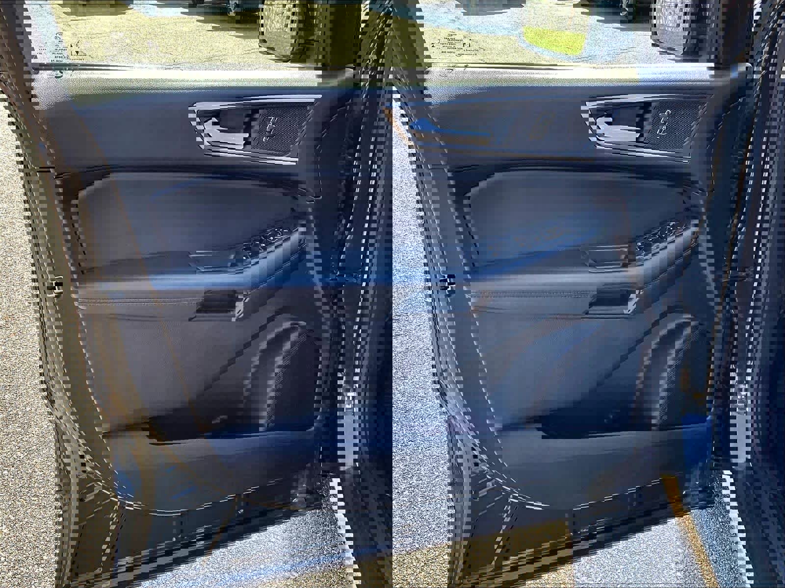 Used 2022 Ford Edge SEL w/ Convenience Package image 9