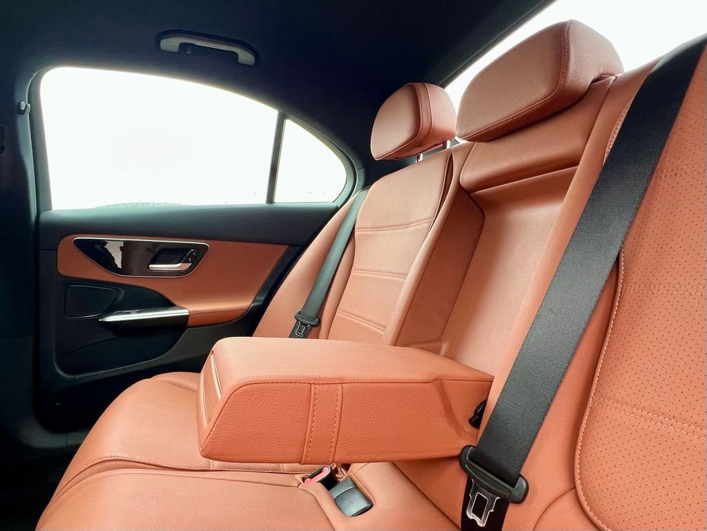 Certified 2022 Mercedes-Benz C 300 4MATIC Sedan image 12