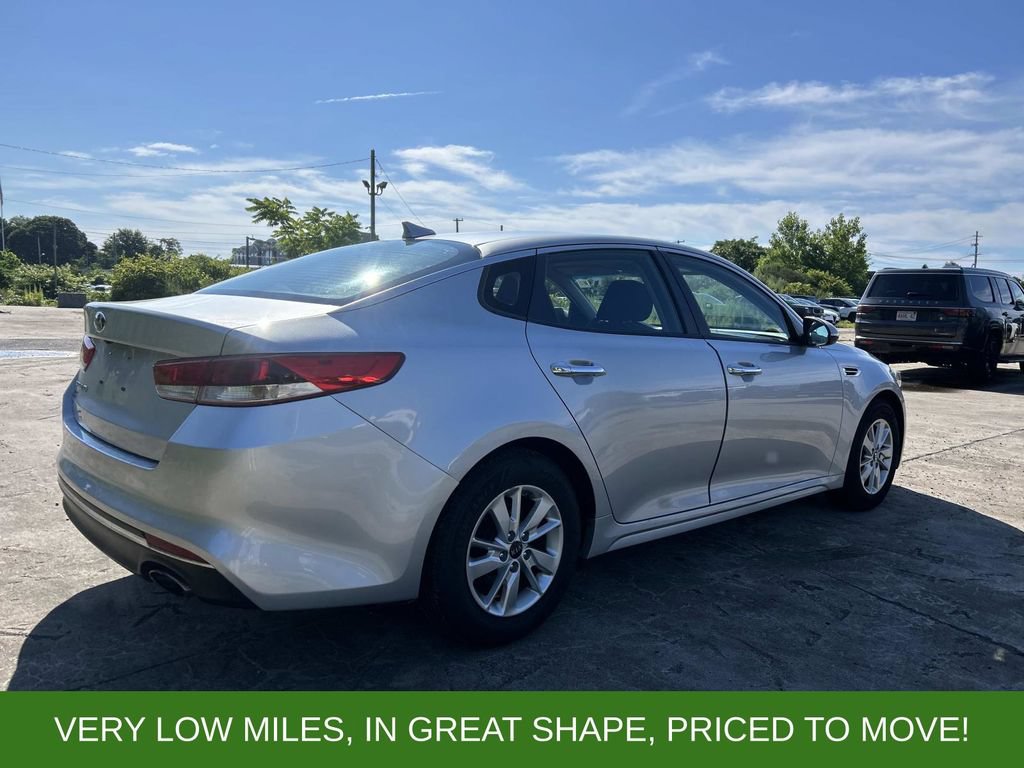 Used 2017 Kia Optima LX FWD image 5