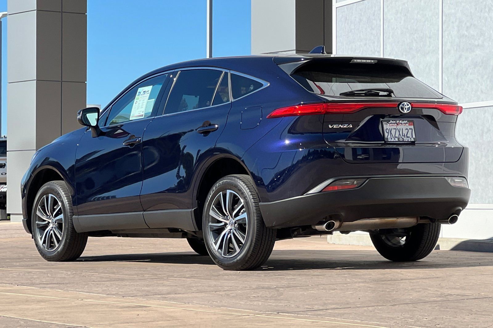 Certified 2024 Toyota Venza LE image 7