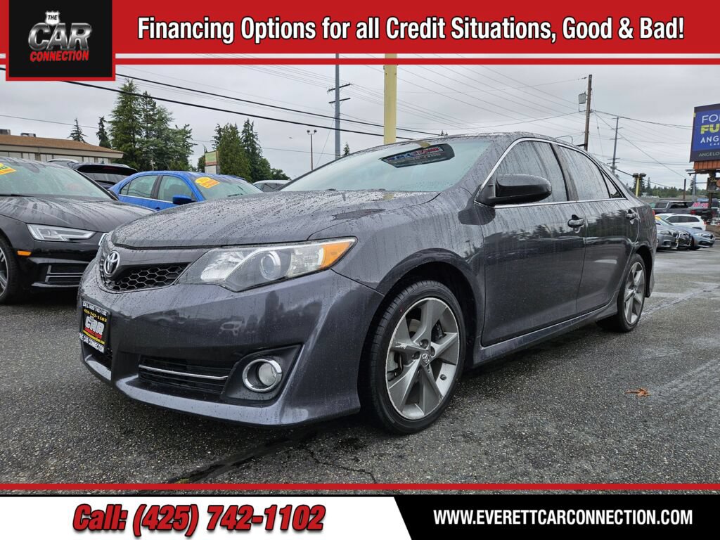 Used 2012 Toyota Camry SE w/ Leather Pkg