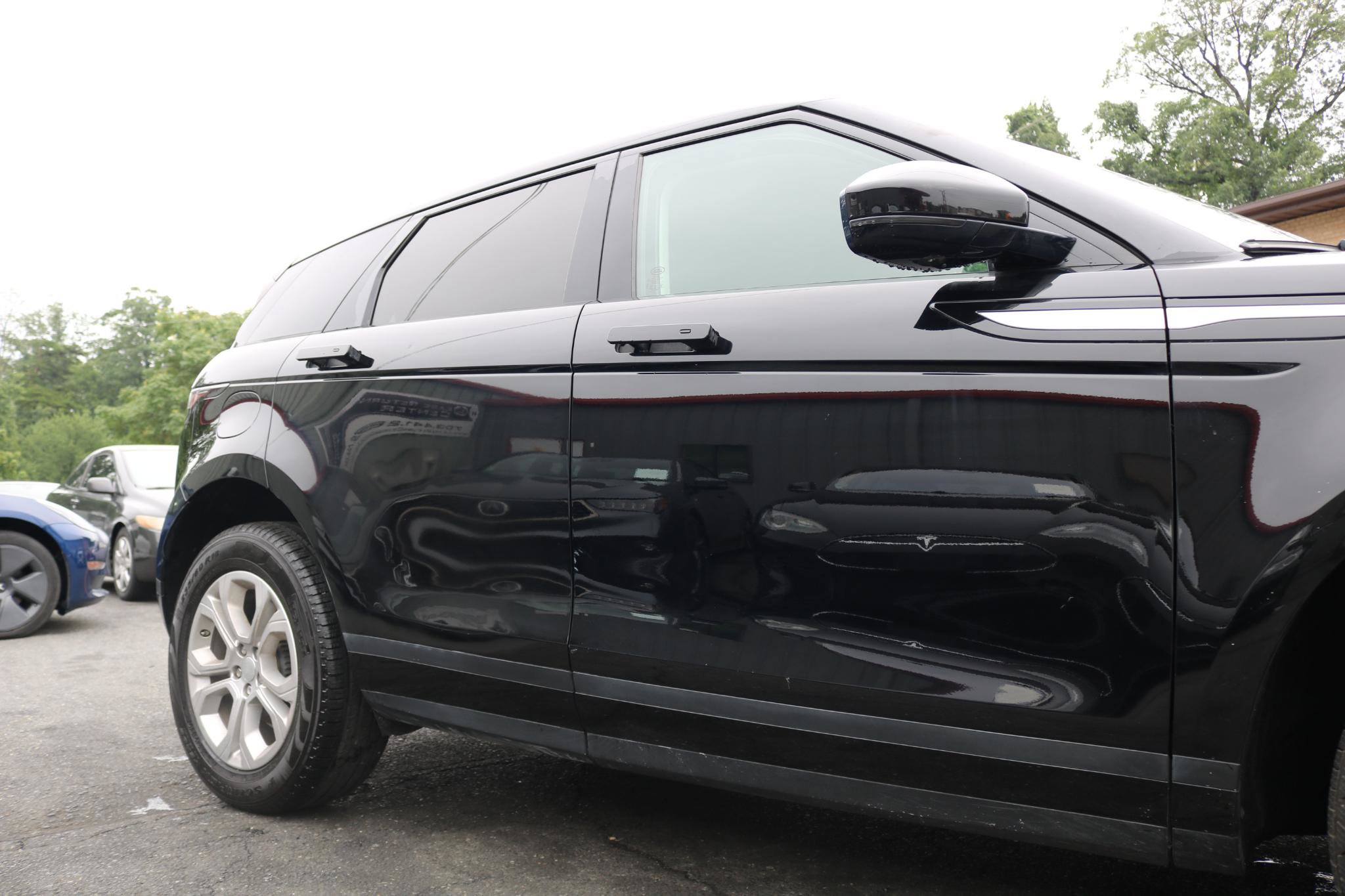 Used 2020 Land Rover Range Rover Evoque S image 9