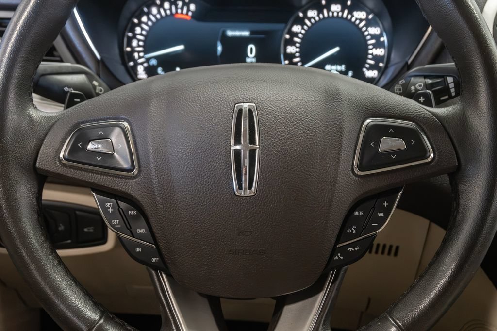 Used 2017 Lincoln MKC Premiere FWD image 14