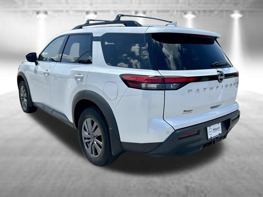 Certified 2025 Nissan Pathfinder SV w/ SV Premium Package FWD image 9