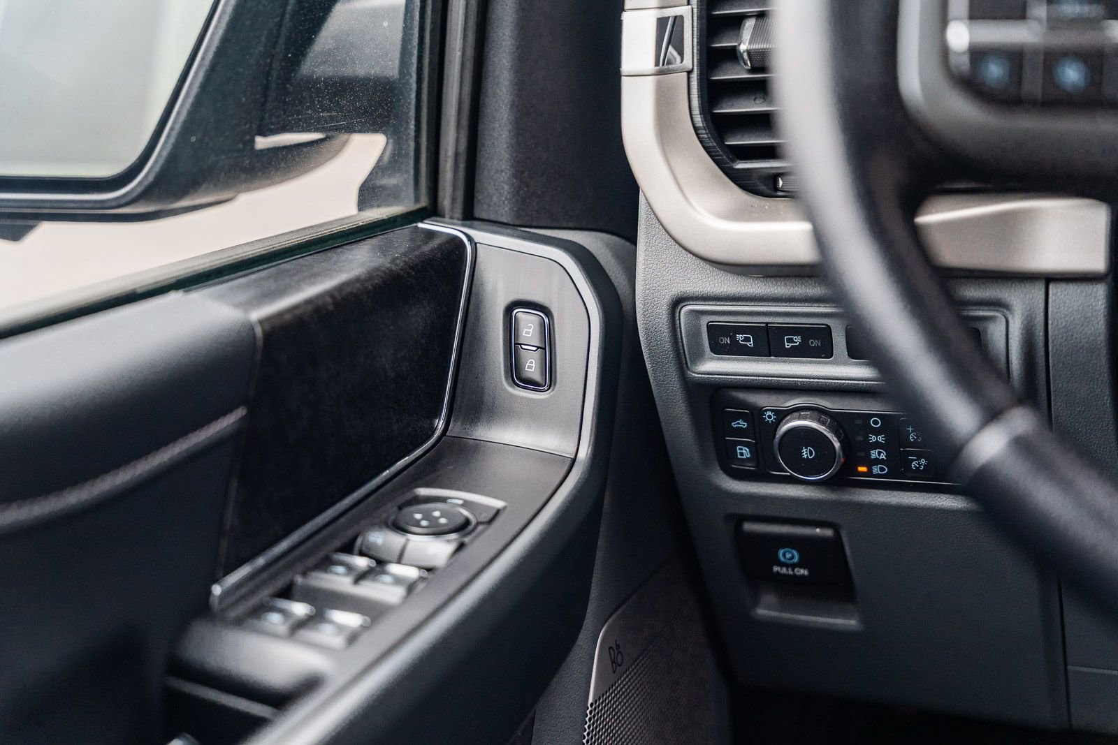 Used 2021 Ford F150 XLT w/ Equipment Group 302A High image 23