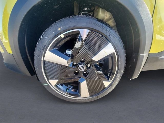 New 2025 Nissan Kicks SR w/ Illumination Package image 14