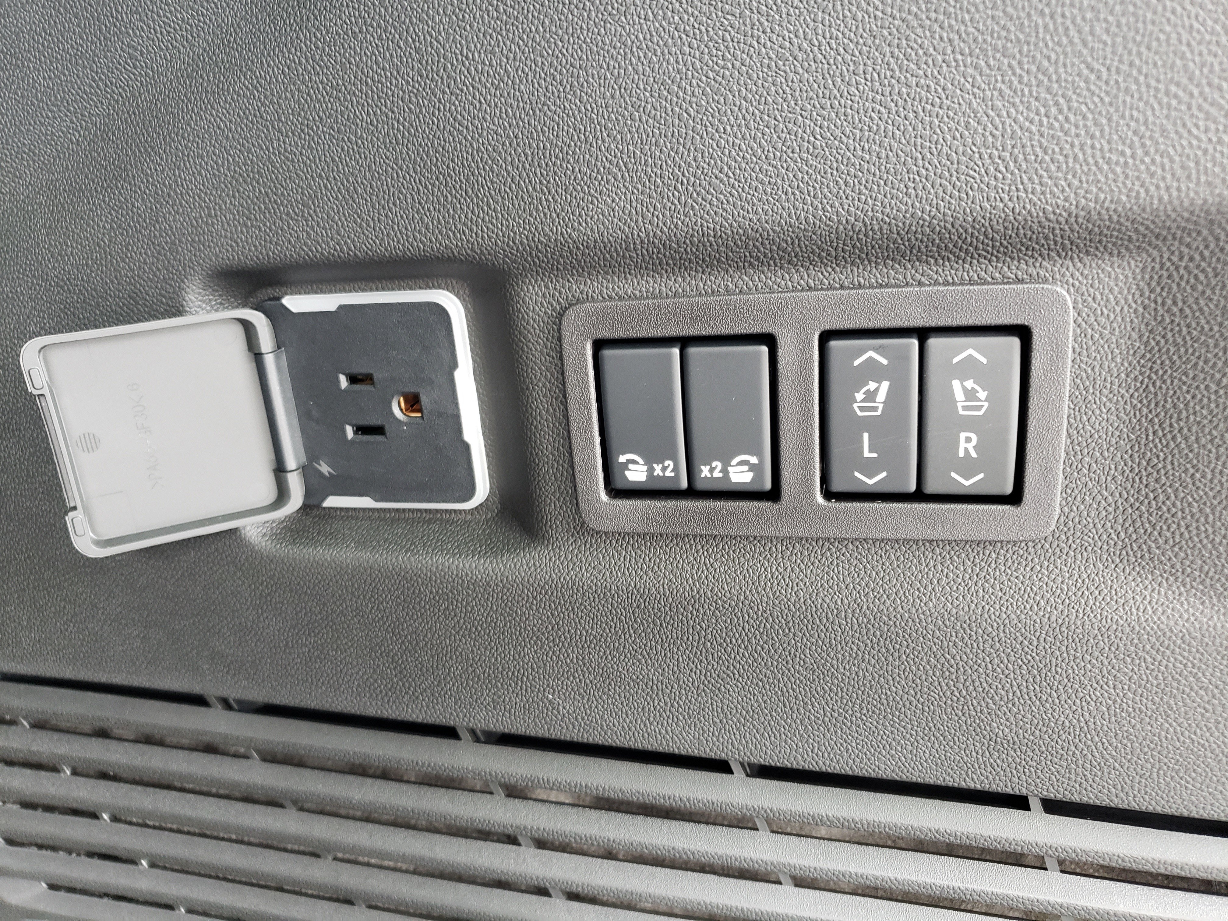 New 2026 Chevrolet Tahoe High Country image 11