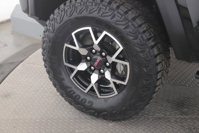 Used 2024 GMC Canyon AT4X image 13