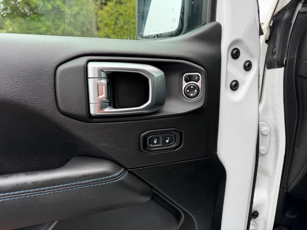 Used 2023 Jeep Wrangler Unlimited Rubicon 4xe w/ Cold Weather Group AWD/4WD image 12