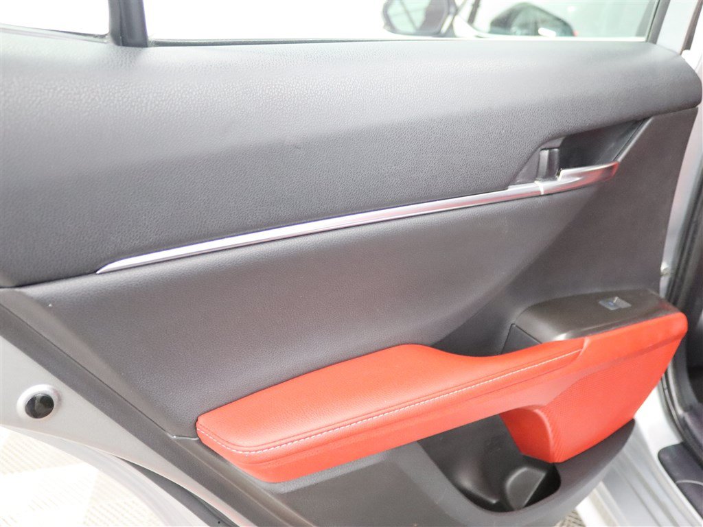 Used 2024 Toyota Camry XSE FWD image 19
