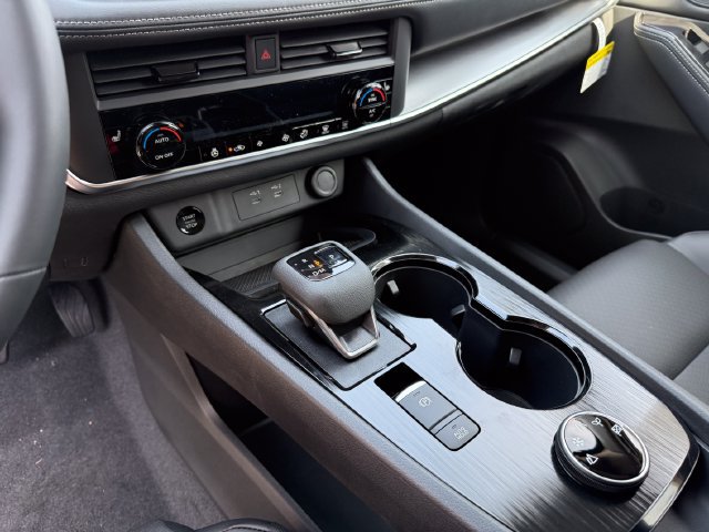 New 2026 Nissan Rogue Dark Armor AWD/4WD image 25