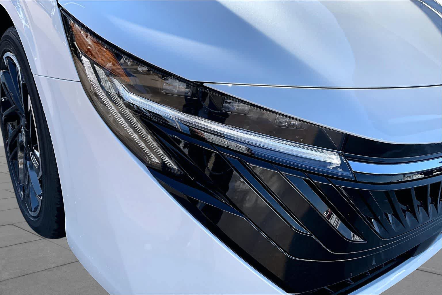 New 2026 Nissan Sentra SR FWD image 13