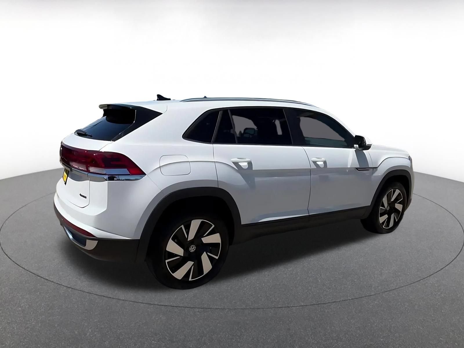 Used 2026 Volkswagen Atlas Cross Sport SE AWD/4WD image 14