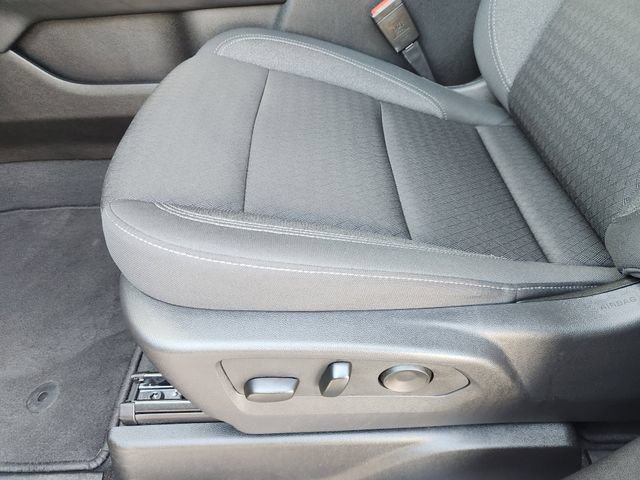 Used 2025 Chevrolet Suburban LS RWD image 26