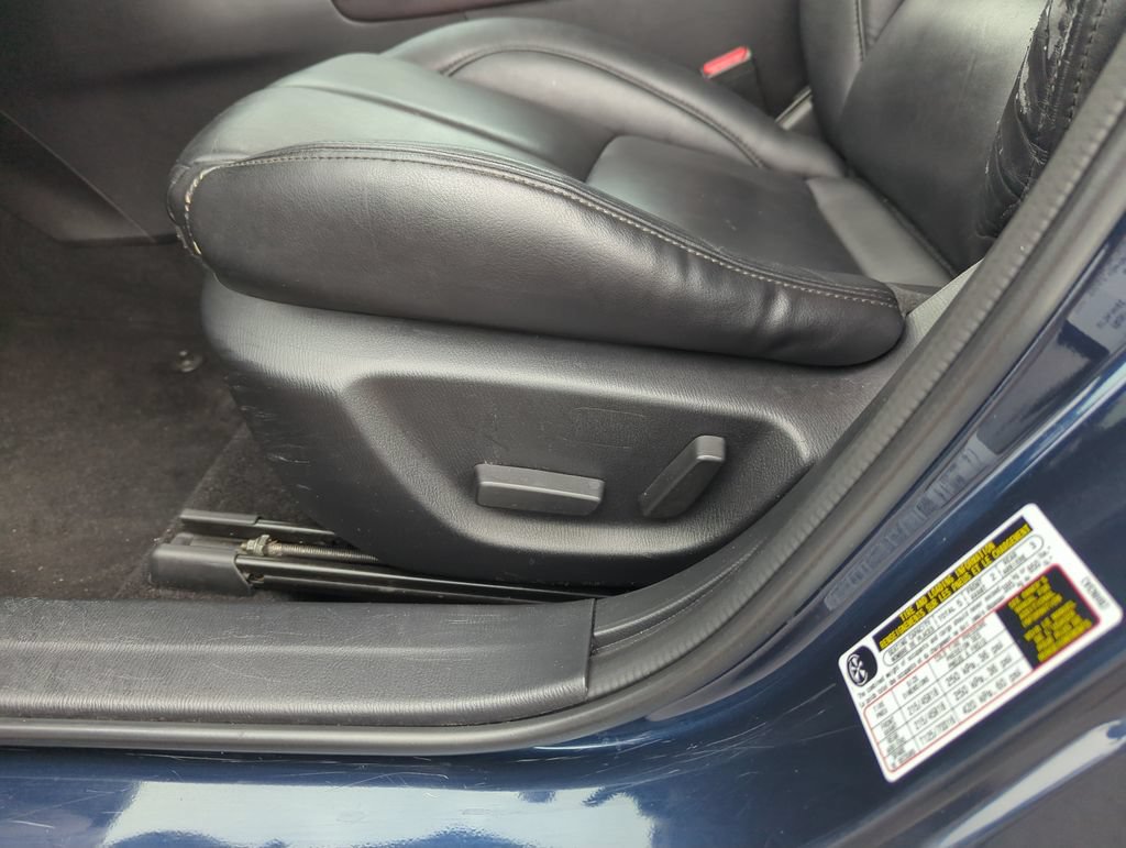 Used 2017 MAZDA MAZDA3 Touring FWD image 13