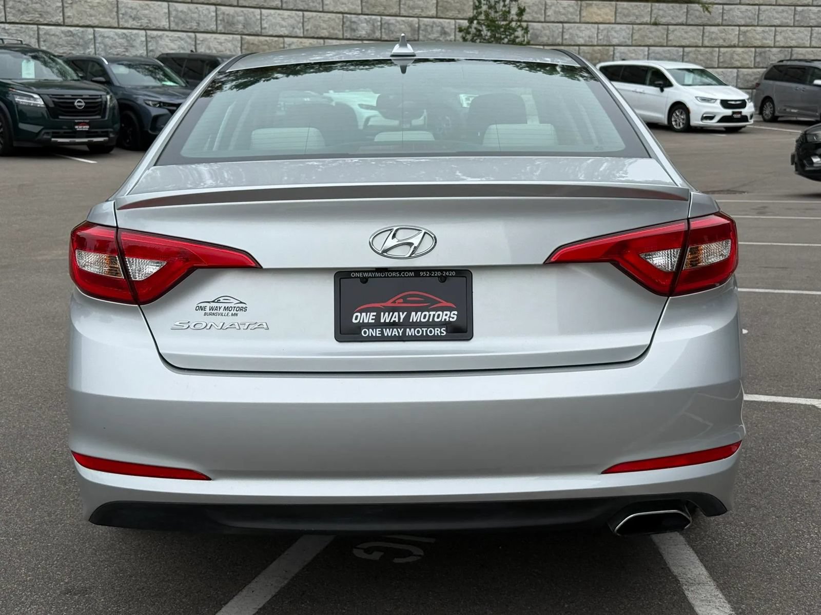 Used 2017 Hyundai Sonata SE FWD image 4