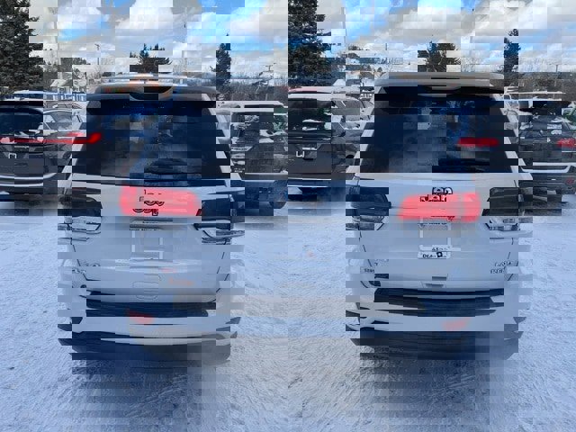 Certified 2016 Jeep Grand Cherokee Laredo w/ Quick Order Package 23E image 5