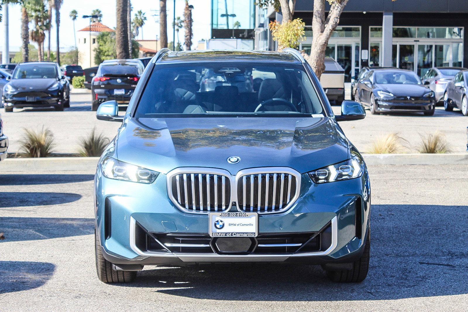 Used 2025 BMW X5 xDrive50e image 2