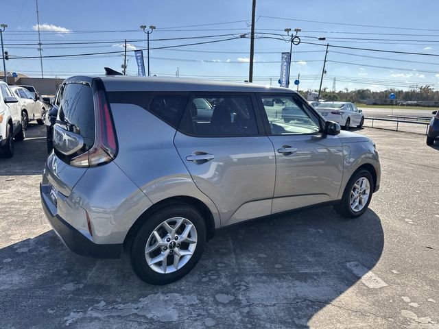 Used 2024 Kia Soul LX w/ Option Group 015 image 11