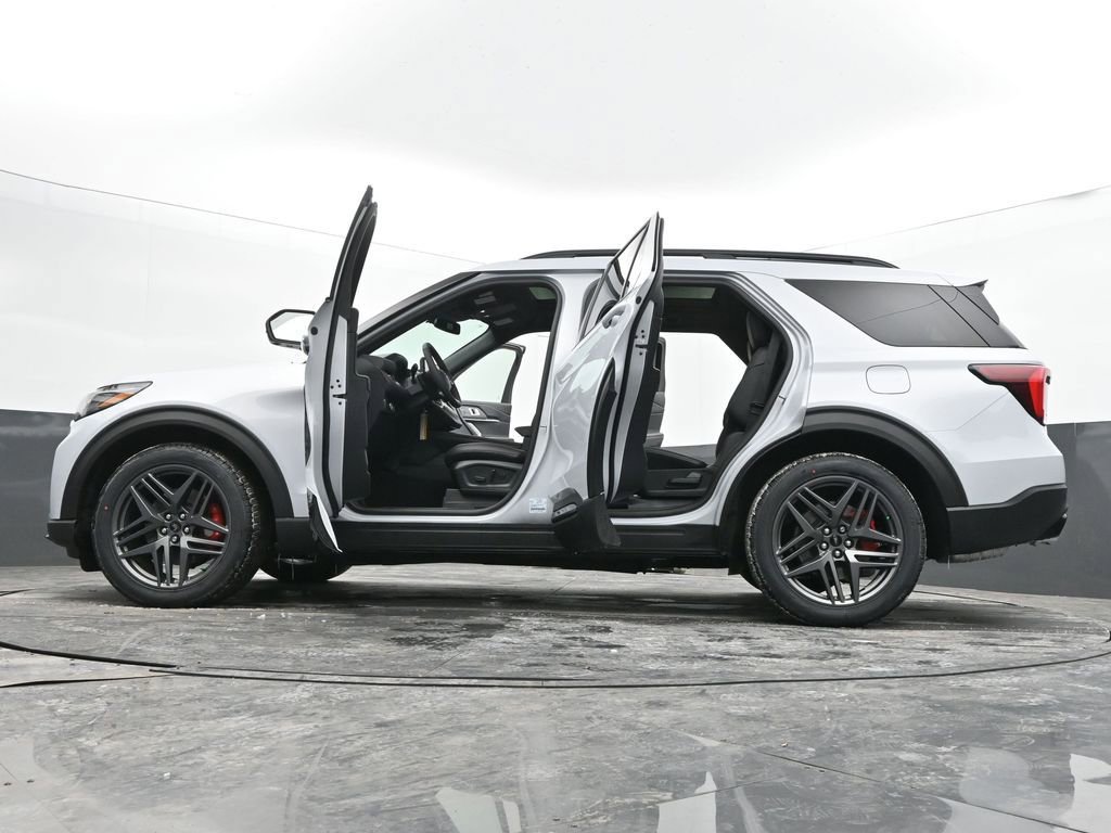 New 2026 Ford Explorer ST w/ Sun And Sound Package image 92