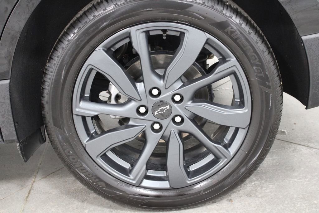Used 2024 Chevrolet Equinox RS w/ RS Leather Package image 17