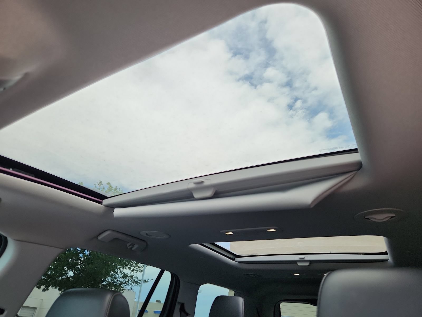 Used 2019 GMC Acadia SLT AWD/4WD image 28