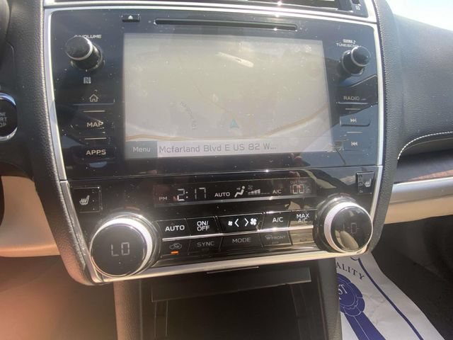 Used 2018 Subaru Outback 2.5i Limited AWD/4WD image 18
