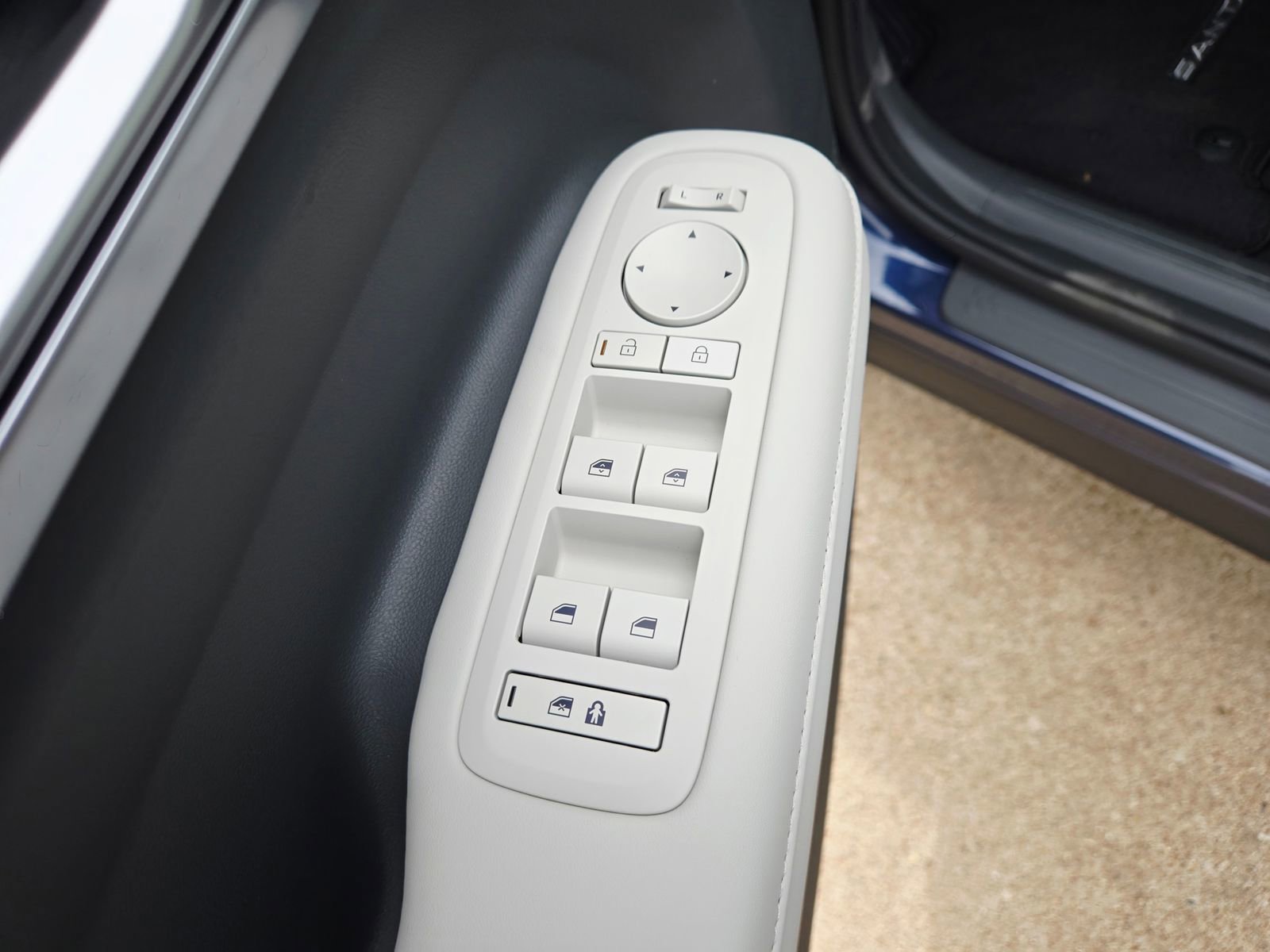 New 2026 Hyundai Santa Fe SEL FWD image 19