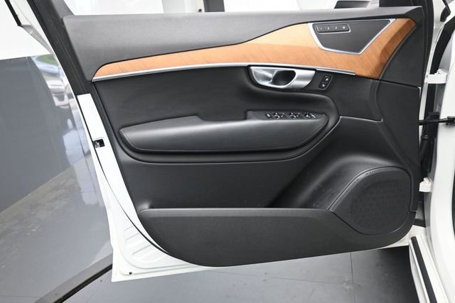 Used 2023 Volvo XC90 B6 Plus w/ Protection Package Premier AWD/4WD image 19