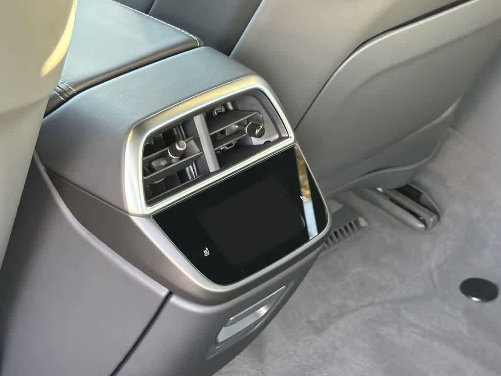 Used 2024 Lucid Air Touring image 29