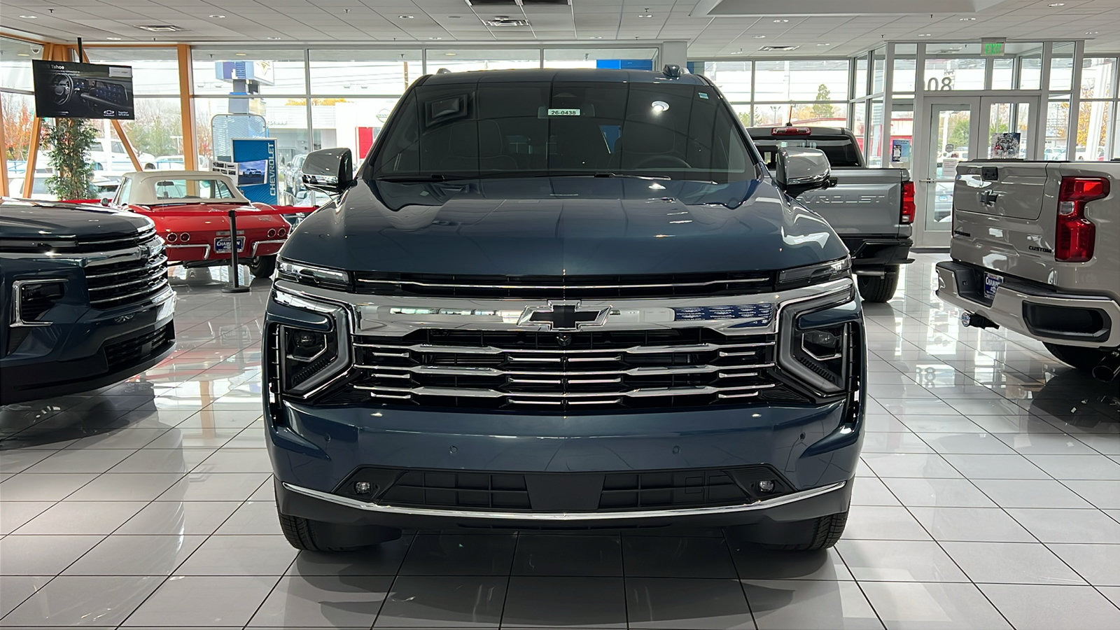 New 2026 Chevrolet Suburban Premier w/ Sun And Tow Package AWD/4WD video 2