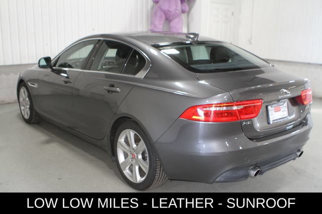 Used 2017 Jaguar XE Prestige RWD image 27