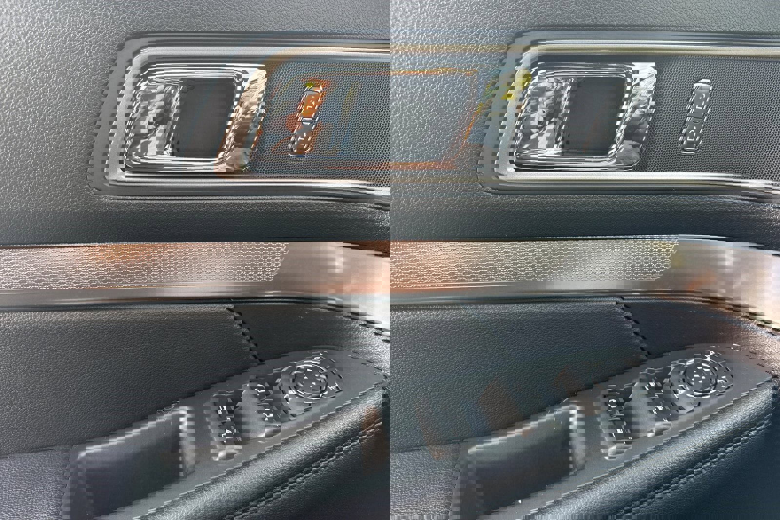 Used 2018 Ford Explorer XLT image 12