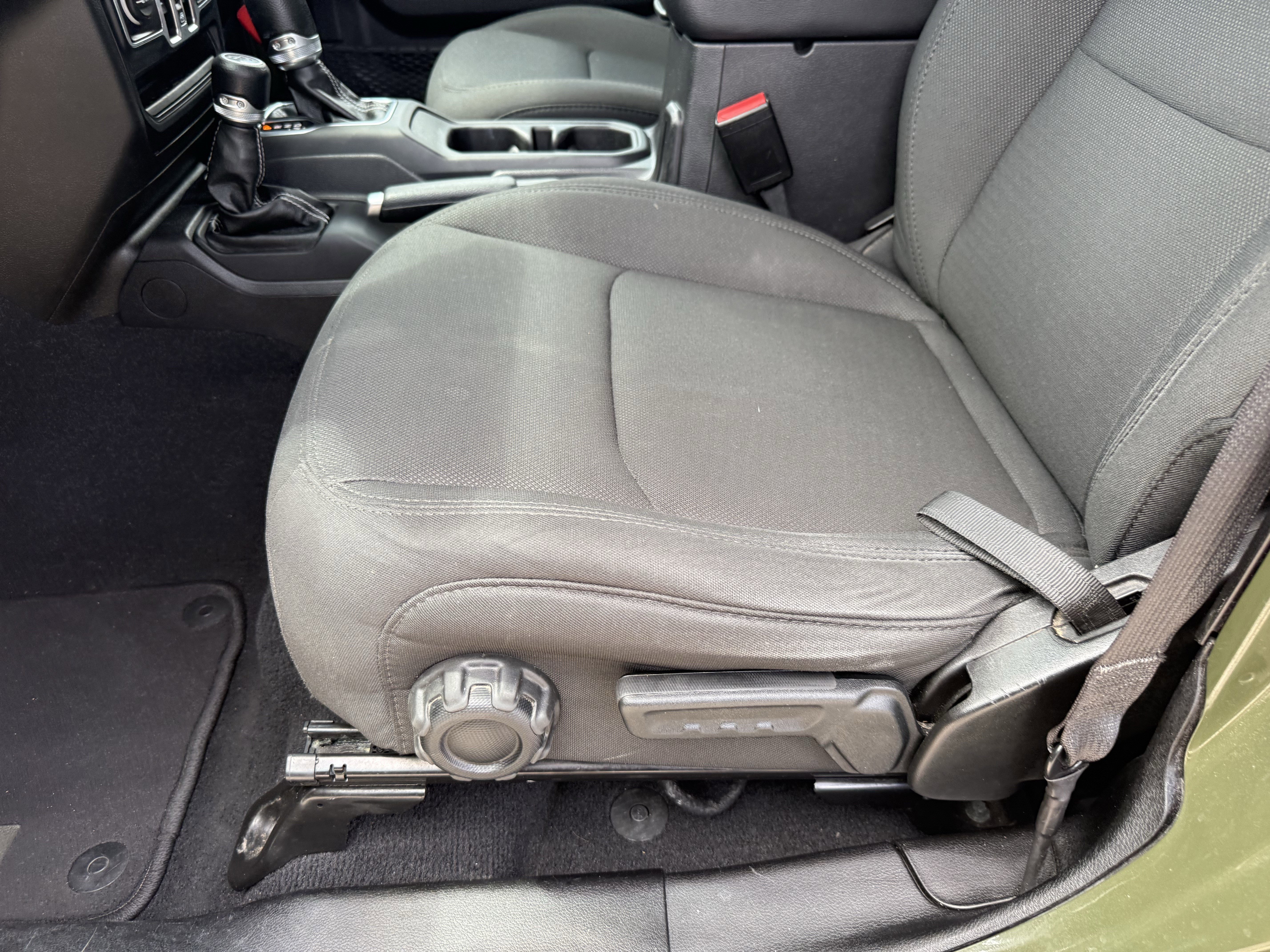 Used 2023 Jeep Gladiator Overland image 27