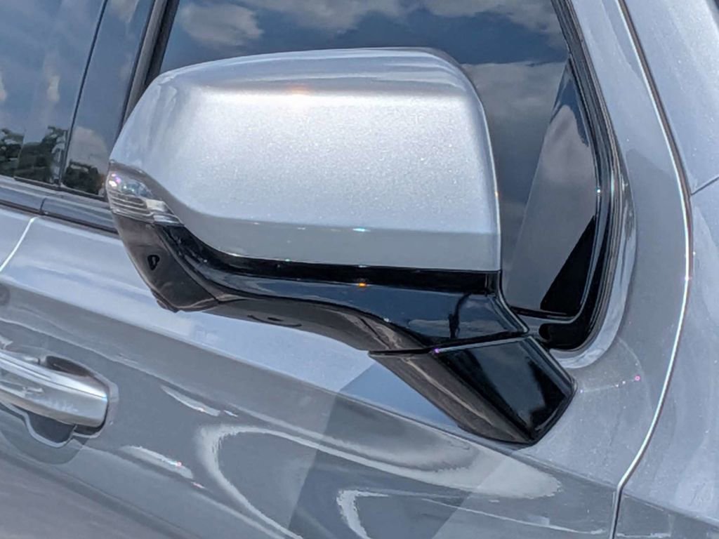 Used 2024 Cadillac Escalade Sport Platinum w/ LPO, ONYX Package AWD/4WD image 10