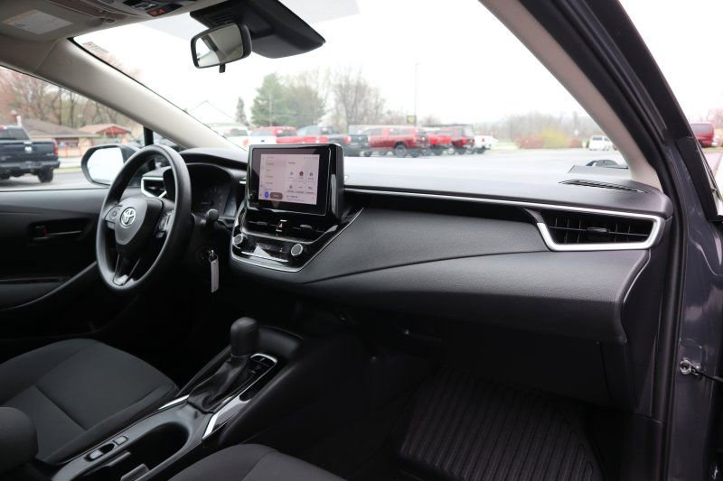 Used 2024 Toyota Corolla LE image 20
