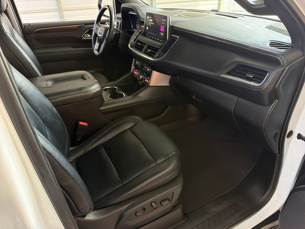 Used 2022 GMC Yukon SLE w/ Gmc Pro Safety Plus Package AWD/4WD image 28