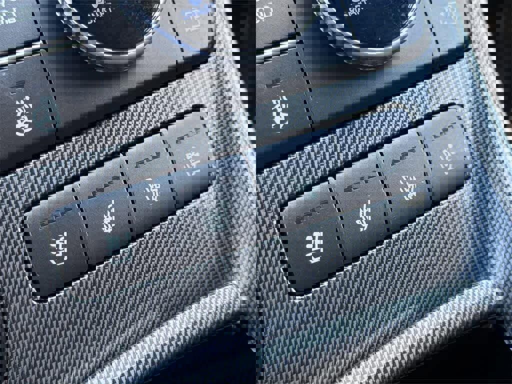 Used 2022 Hyundai Santa Fe Limited image 22