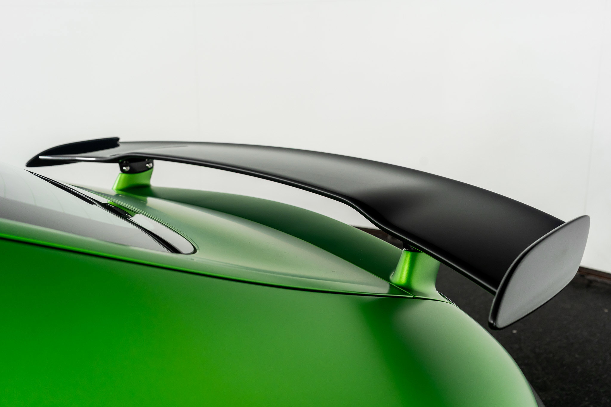 Used 2020 Mercedes-Benz AMG GT R image 29