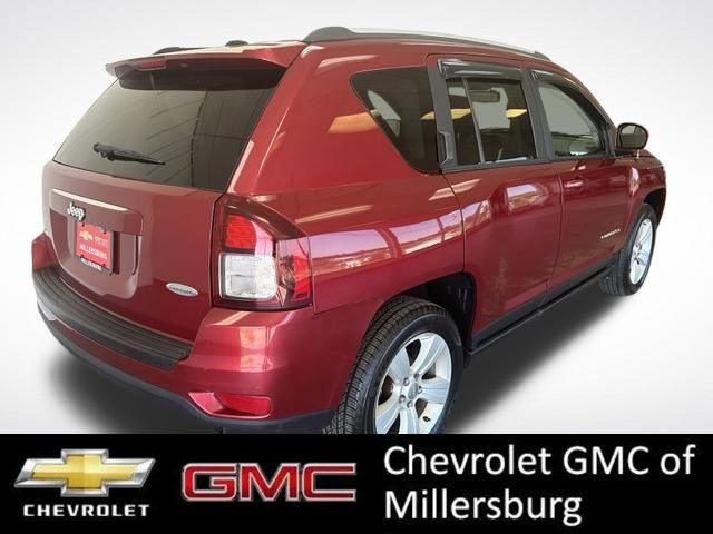 Used 2016 Jeep Compass Latitude AWD/4WD image 3