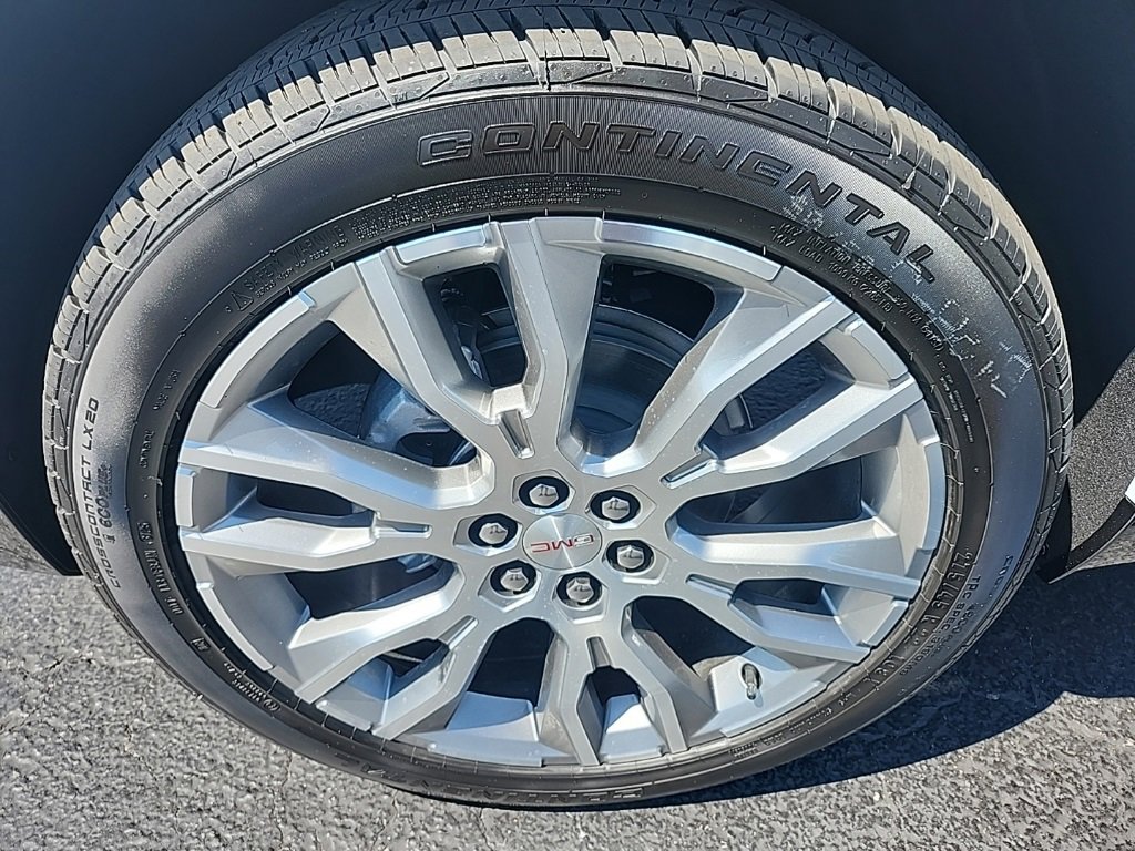 New 2026 GMC Acadia Denali w/ Super Cruise Package image 9