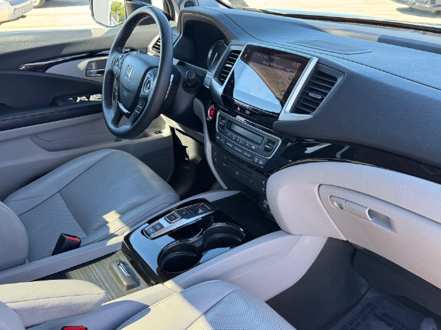 Used 2017 Honda Pilot Elite image 10
