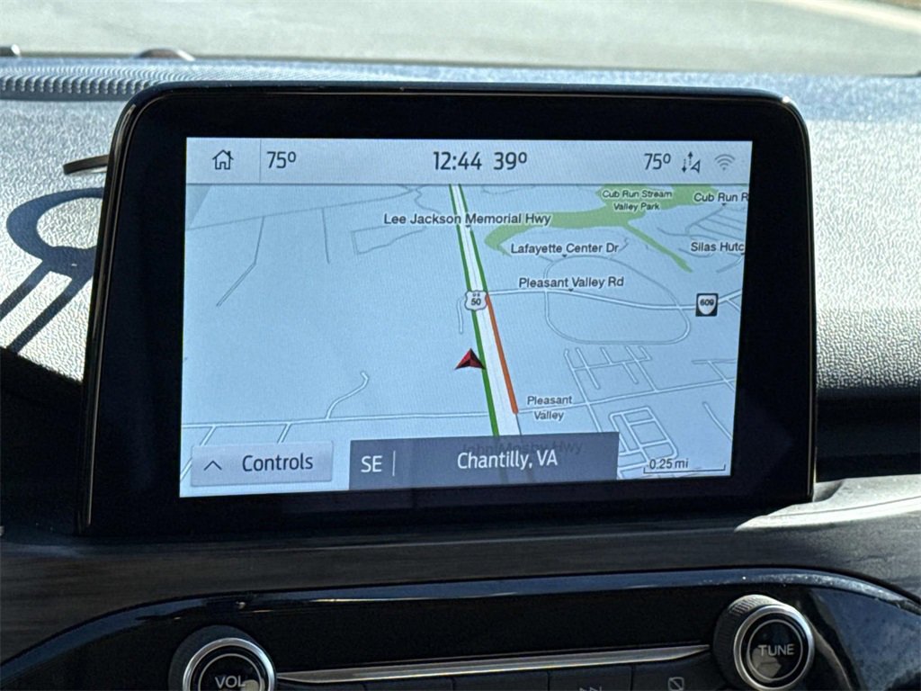 Used 2020 Ford Escape Titanium image 22