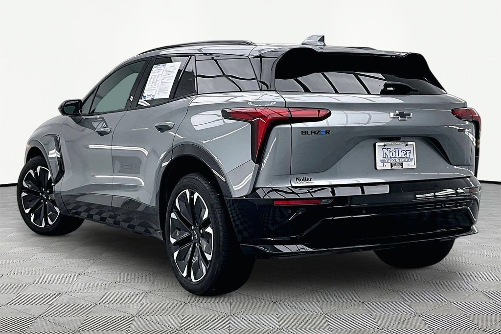 Used 2024 Chevrolet Blazer EV RS AWD/4WD image 13