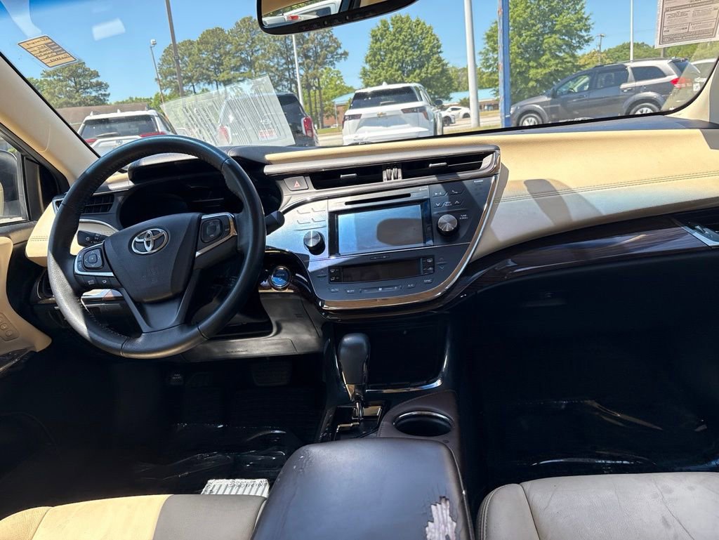 Used 2015 Toyota Avalon XLE Touring FWD image 10