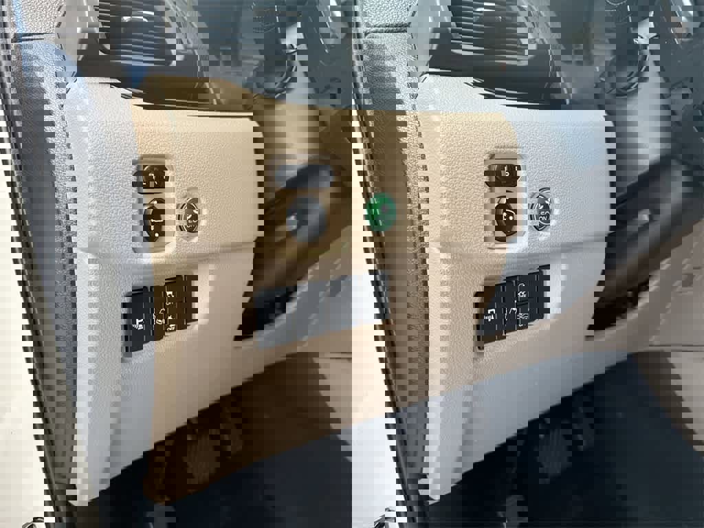 Used 2018 Honda Pilot Elite image 42