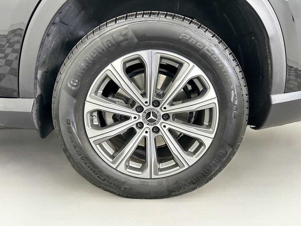 Certified 2025 Mercedes-Benz GLC 300 image 30