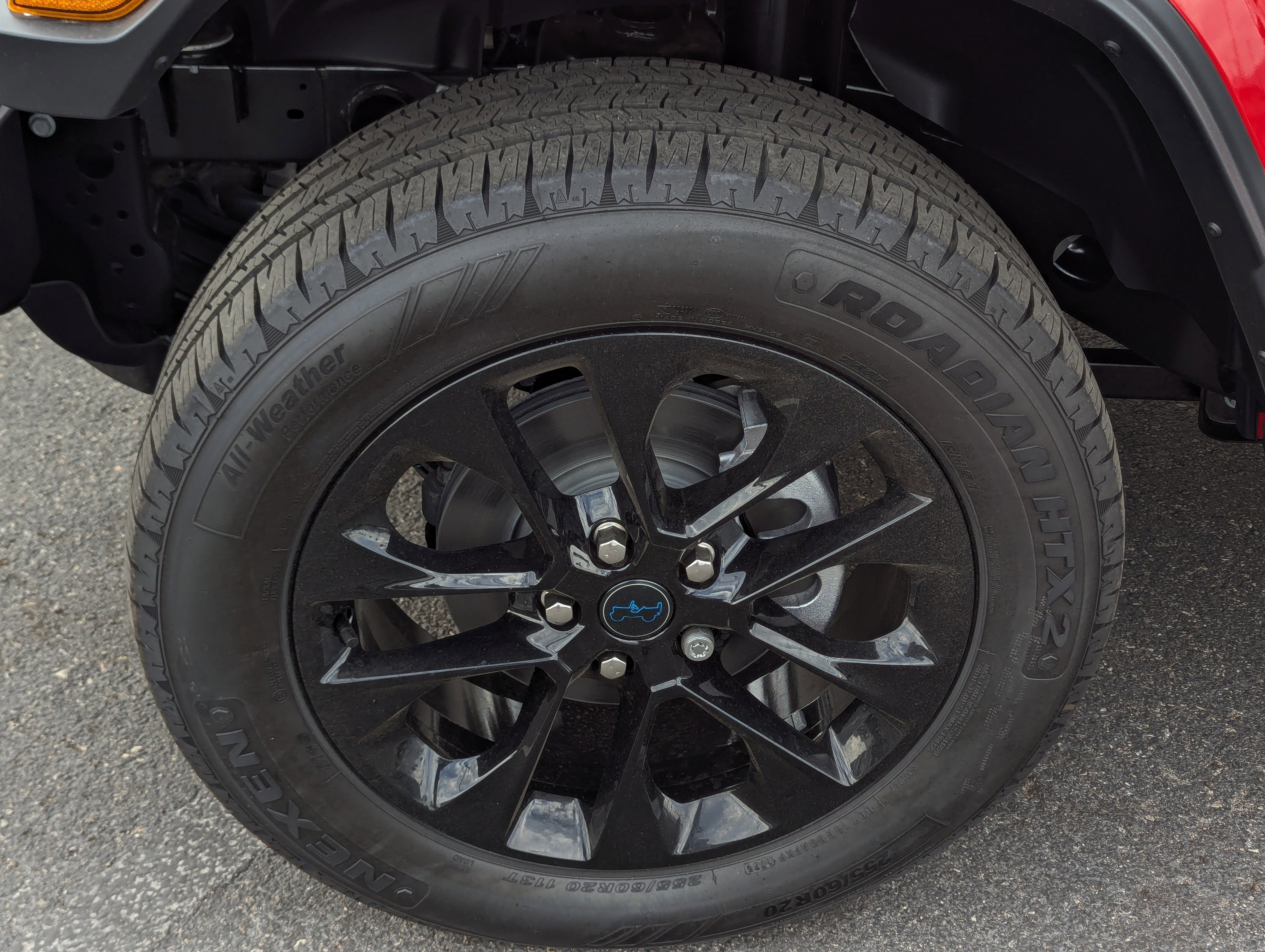New 2025 Jeep Wrangler Sahara image 7