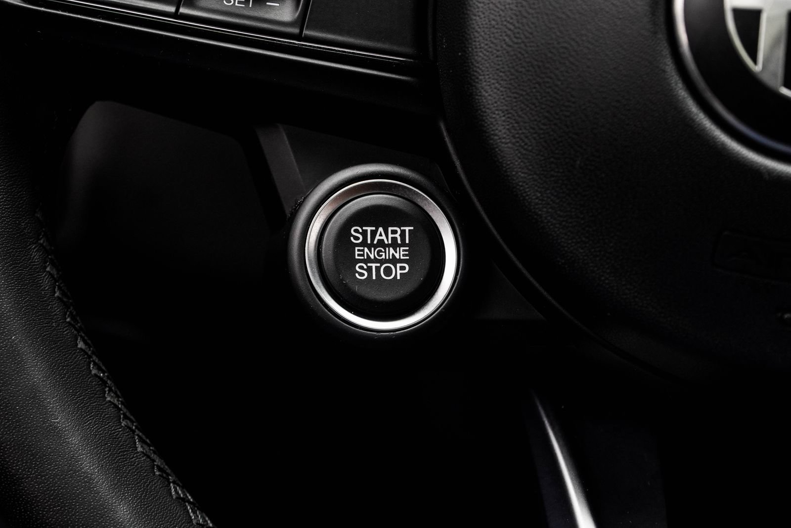 Used 2022 Alfa Romeo Giulia Ti RWD image 32