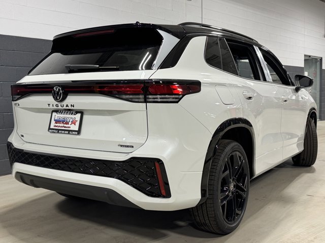 New 2026 Volkswagen Tiguan SE R-Line image 22